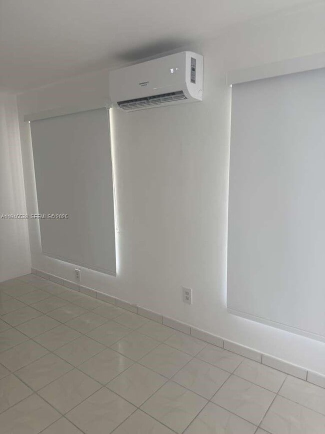 Building Photo - 6561 SW 18th St