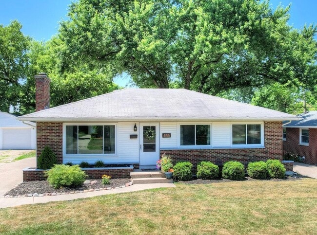 Building Photo - 1441 Lewison Ave NE