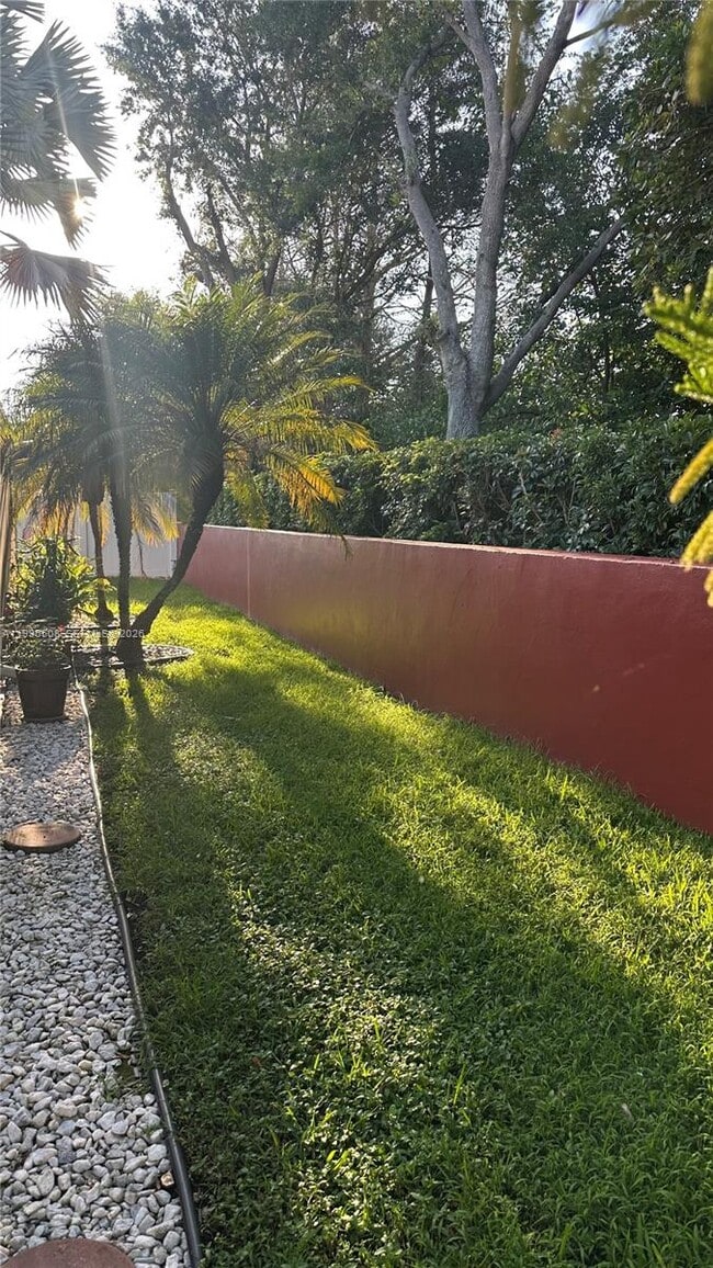 Building Photo - 13411 SW 17th Ct