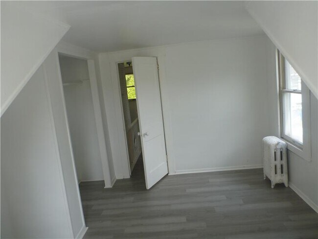 Building Photo - 222 Manhattan Terrace