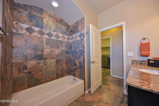 Building Photo - 270 Silver Hill