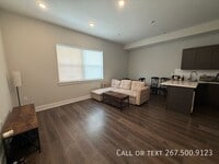 Building Photo - 1229 N Franklin St