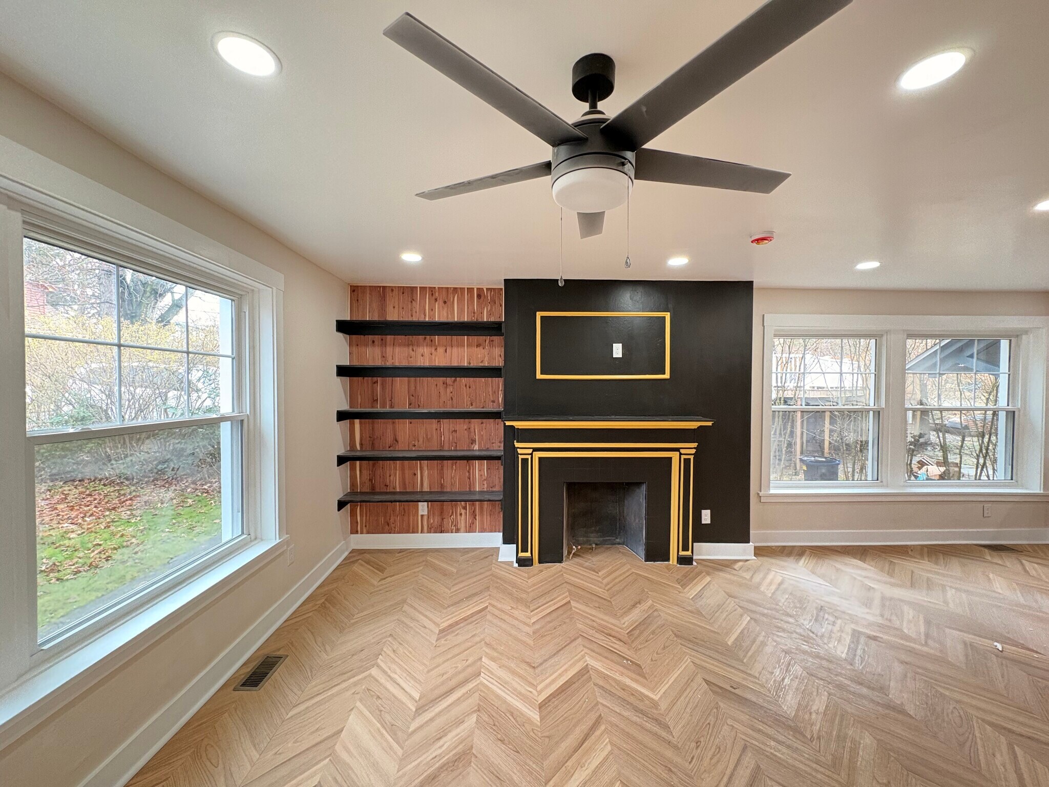 Building Photo - 7128 Card Ln