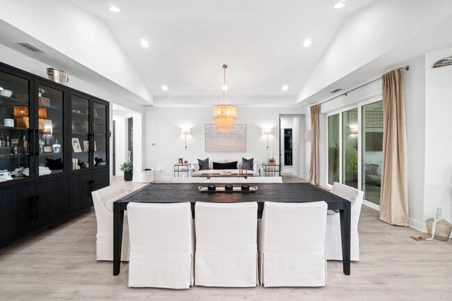 Building Photo - 8411 Coral Reef Wy