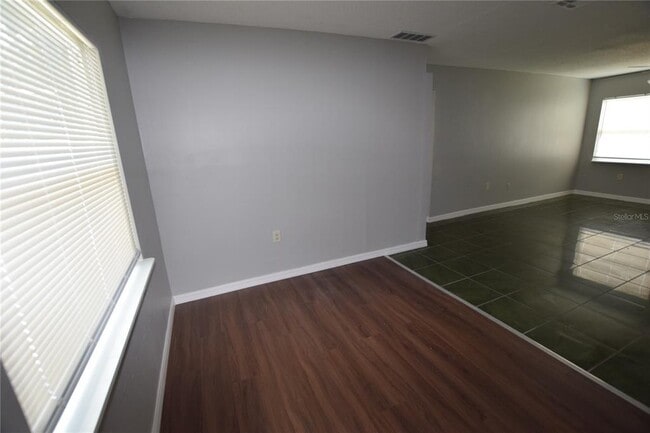 Building Photo - 4840 Grovemont Pl