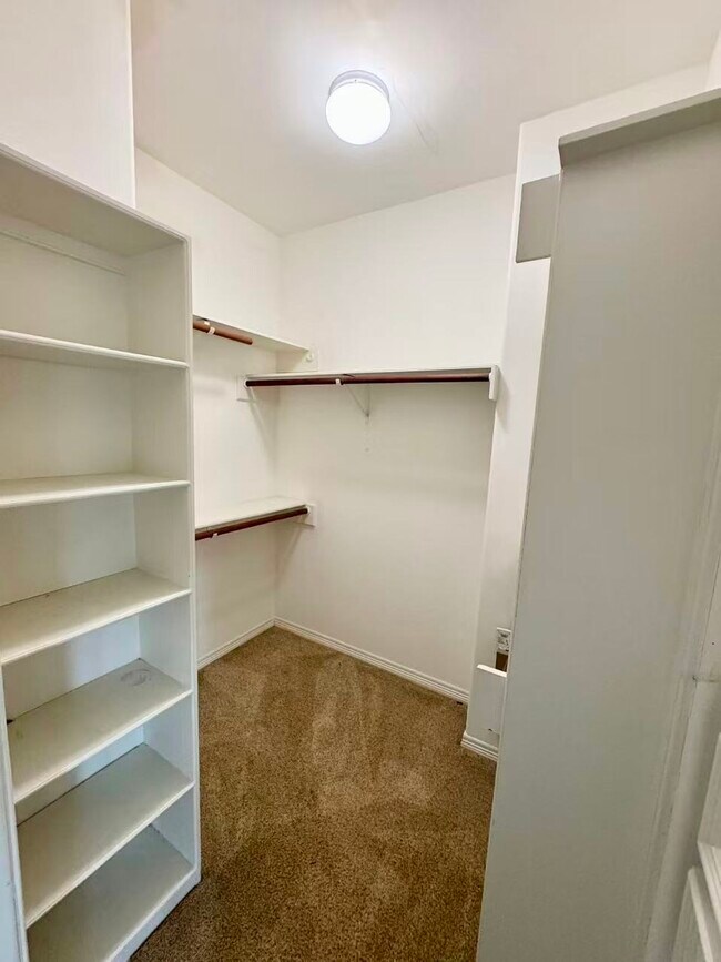 Building Photo - 15106 Green Tavern Ct