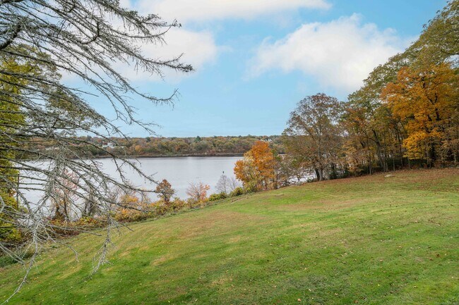 Building Photo - 23 Waldo Rd