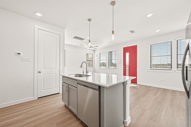 Building Photo - 3223 Loam Ln