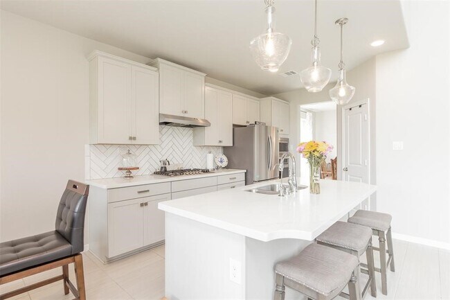 Building Photo - 11730 Twin Creeks Hill Dr