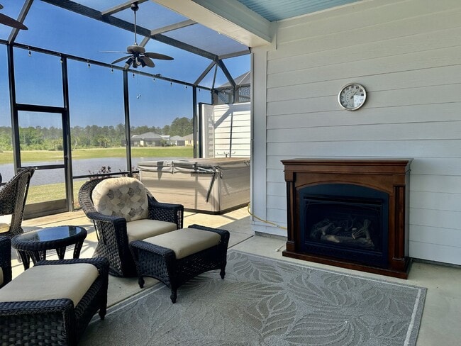 Building Photo - Beautiful Designed Two Bedroom Home in Margaritaville