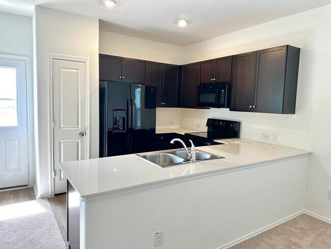 Building Photo - Coming Soon!  Late July Move in Available...