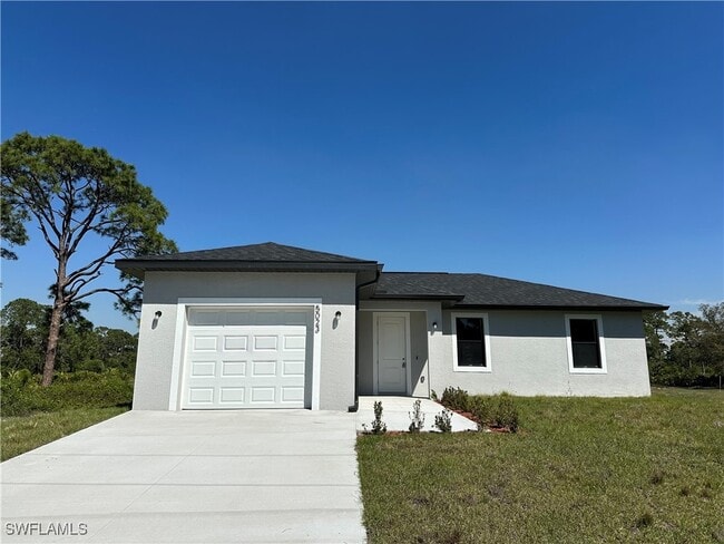 Primary Photo - 5023 N Dogwood Cir