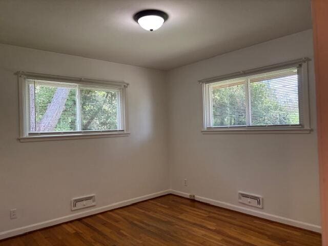 Building Photo - 580 Riverview Dr