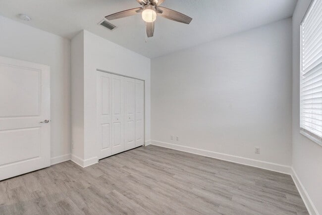 Building Photo - 9075 Kingsmoor Wy