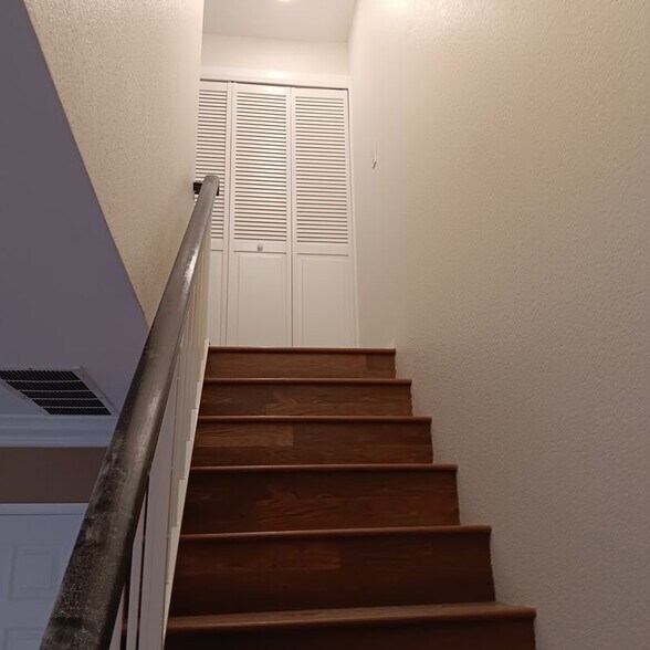 Building Photo - 1419 W 179th St