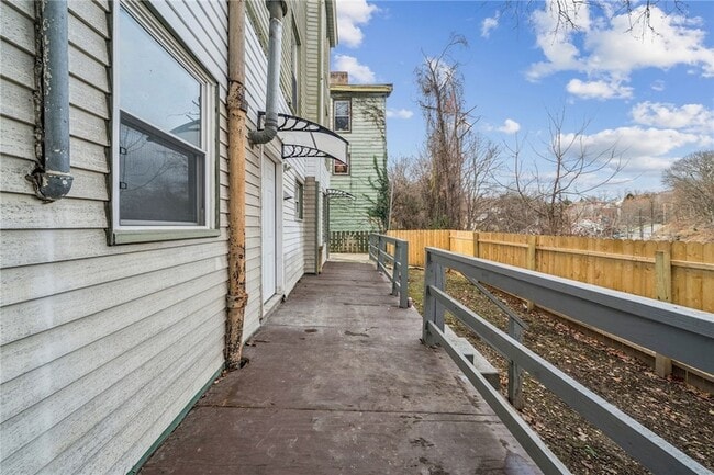 Building Photo - 3226 Richardson Ave