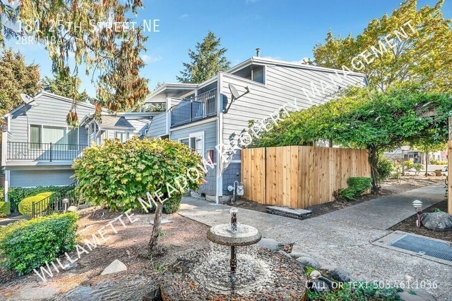 Building Photo - 181 25th St NE