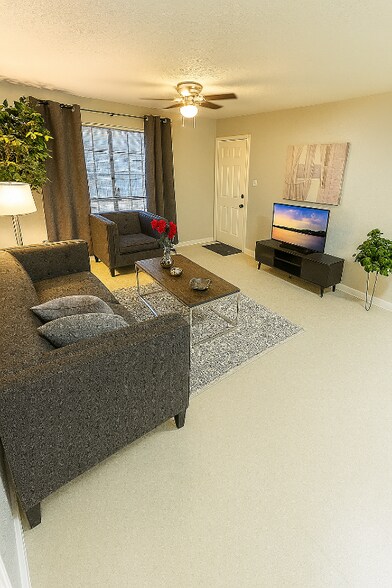 Building Photo - 3316 N MacGregor Way