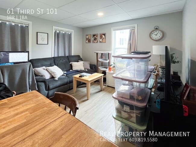 Building Photo - 61 Third St 101-