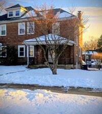 Building Photo - 3 bedroom house For Rent