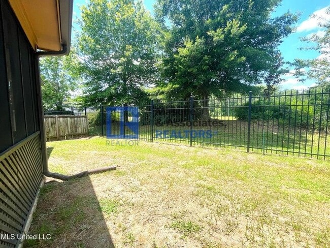 Building Photo - 3 bedroom/2 bath house in 042 Brandon!
