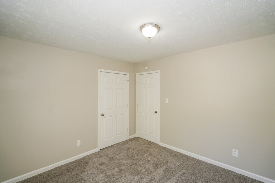 Building Photo - 3221 Jessica Dr