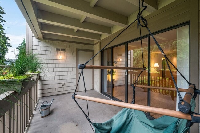 Building Photo - Pool’s Open! -Huge, refreshed 2 BR-2 Bath ...