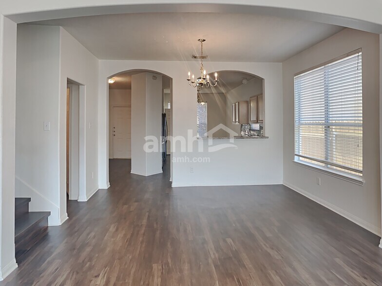 Building Photo - 30 Huntington Bend Dr
