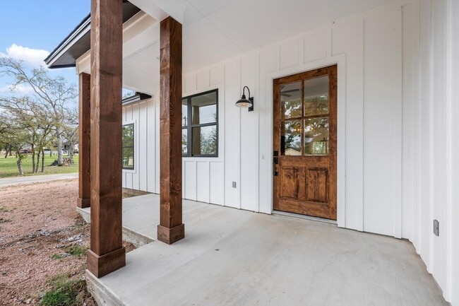 Building Photo - 830 Woodland Hills Dr