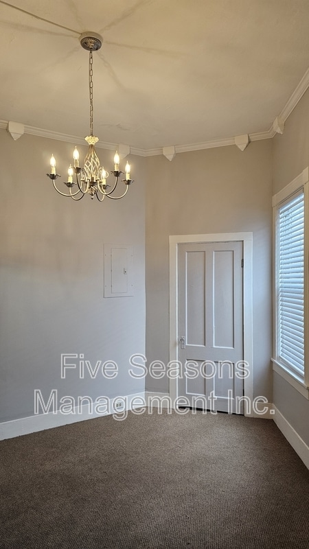 Building Photo - 25 Intervale Ave