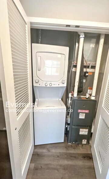 Building Photo - 1621 W Colorado Ave