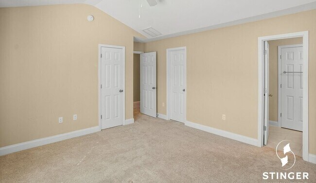 Building Photo - 381 Dante Cir