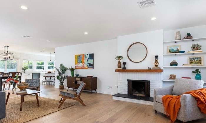 Building Photo - 3270 Hermanos St