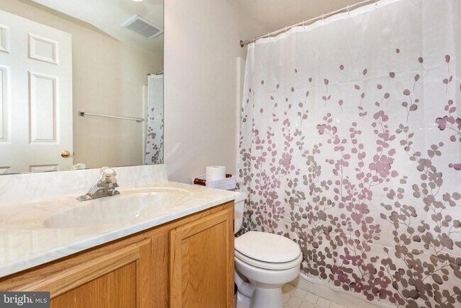 Building Photo - 3815 Sunnyfield Ct