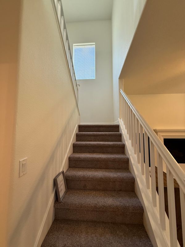 Building Photo - 433 Tolman Way
