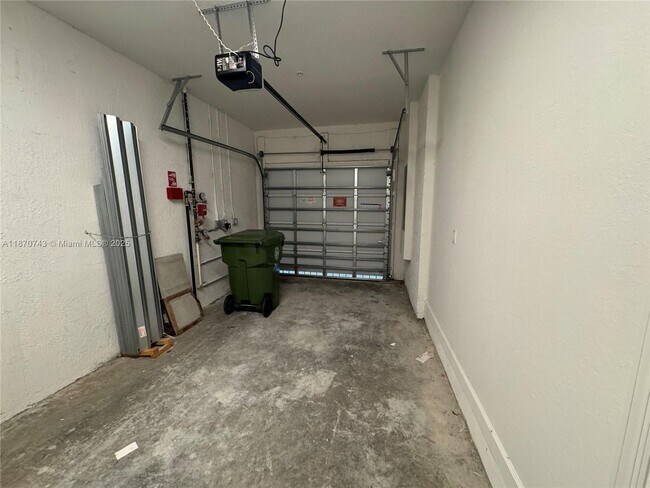 Building Photo - 267 SW 159th Dr