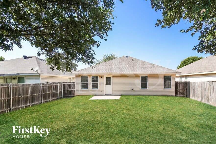 Building Photo - 1105 Eagle Claw Dr