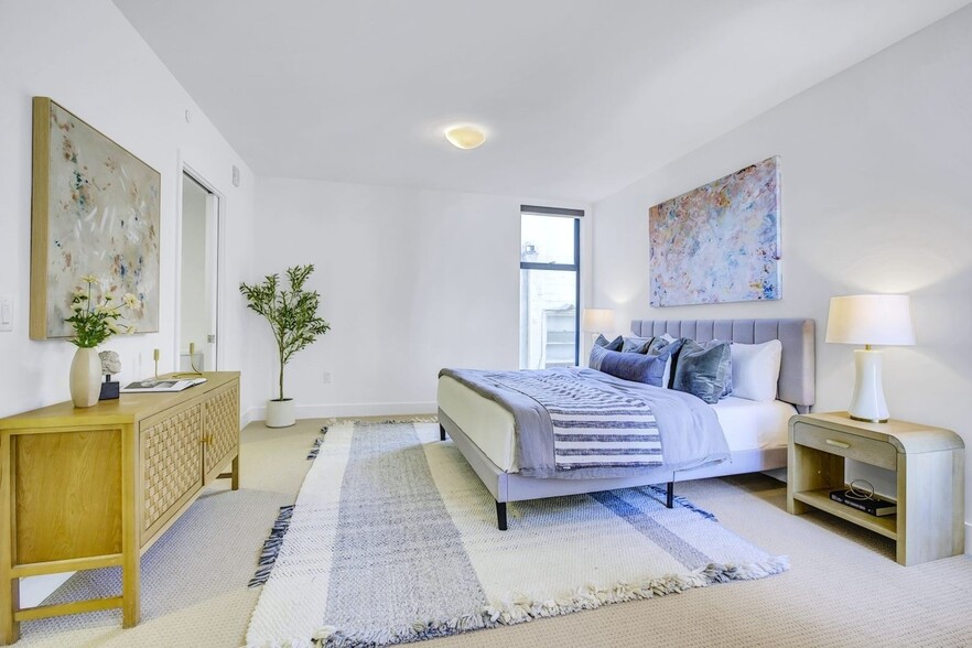 Building Photo - 1080 Sutter St