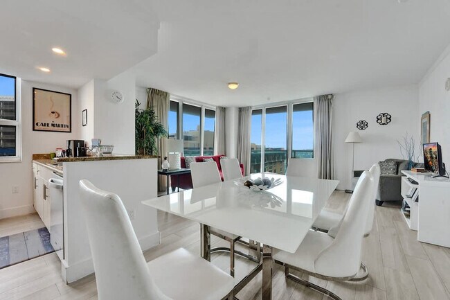 Building Photo - 2889 McFarlane Rd