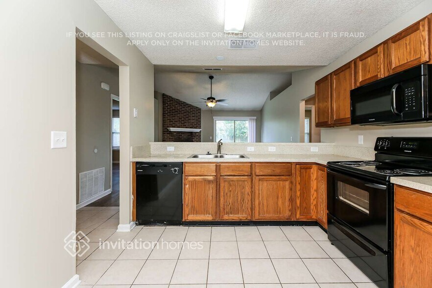 Building Photo - 2743 McCormick Woods Dr