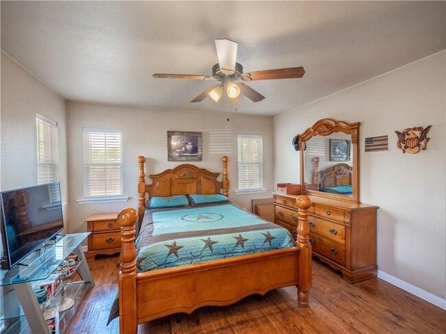 Building Photo - 691 Tamarack Dr