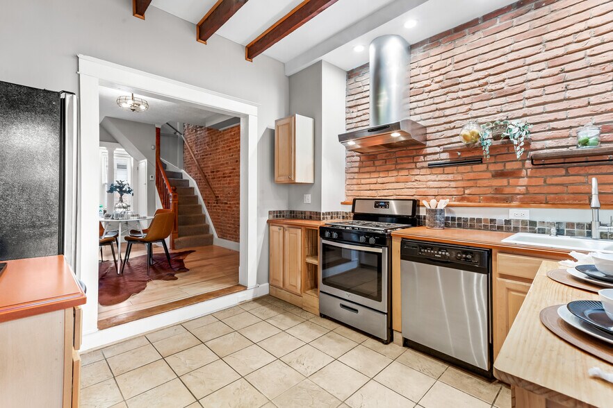 Building Photo - 1432 Patapsco St