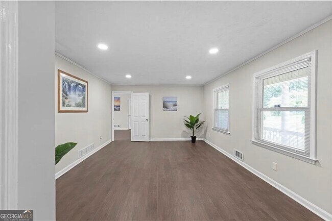 Building Photo - 5245 Stonewall Tell Rd