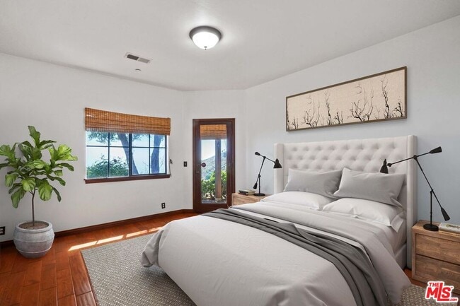 Building Photo - 4211 Avenida De La Encinal