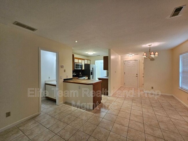 Building Photo - 802 Selwyn Oaks Ct