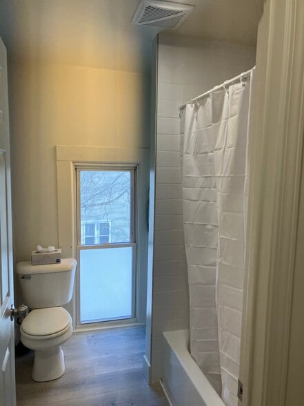 504 1/2 bathroom - 504 E Clinton St.