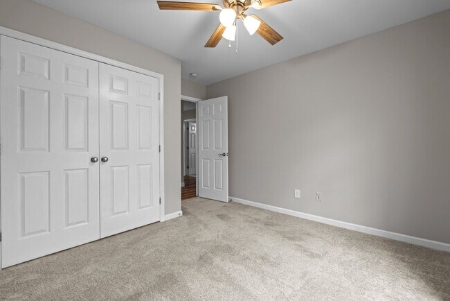 Building Photo - 3 Bed 2 Bath Convenient to Fayetteville an...