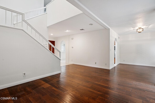 Building Photo - 29723 Strawberry Hill Dr