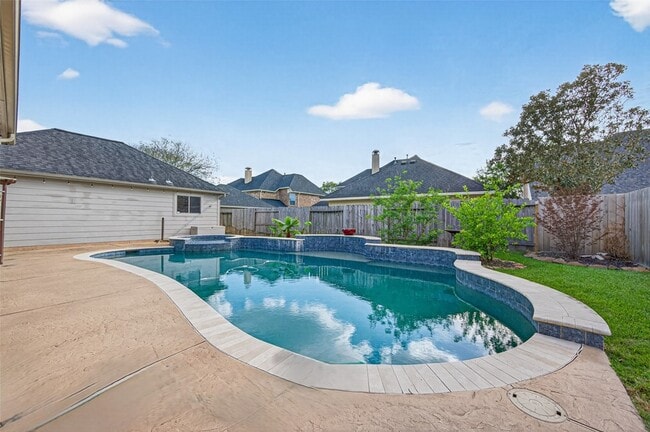 Building Photo - 5803 Grandwood Ln