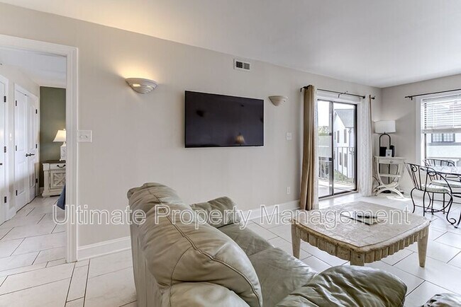 Building Photo - 1 S Lumina Ave